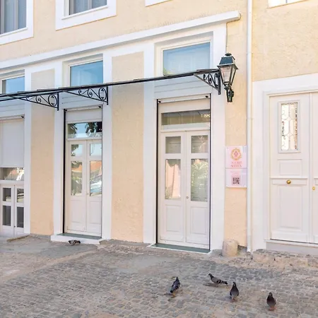 Agora Aparthotel *